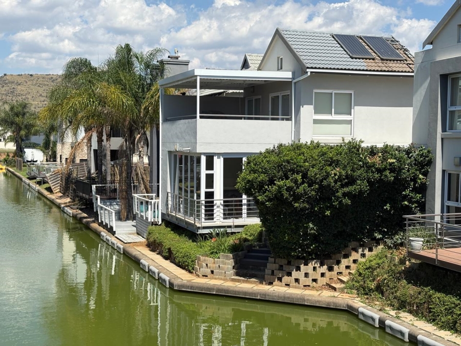 4 Bedroom Property for Sale in The Islands Estates North West